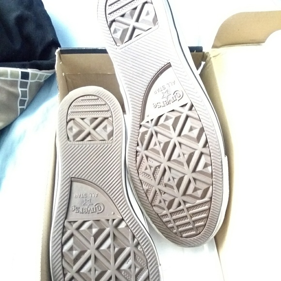 Converse - Picture 4 of 7